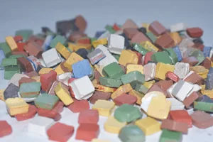 פסיפס כ-1000 גר' צבעוני