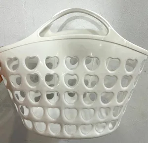 סל גומי לבן